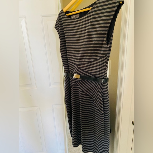 Size 10(US) Black\Grey dress in stretch fabric - Picture 3 of 4